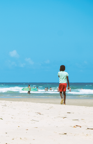 Menino na Praia