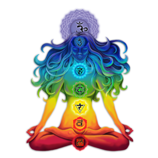 A mulher iluminada com chakras em posição de lotus